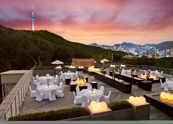 Banyan Tree Club &