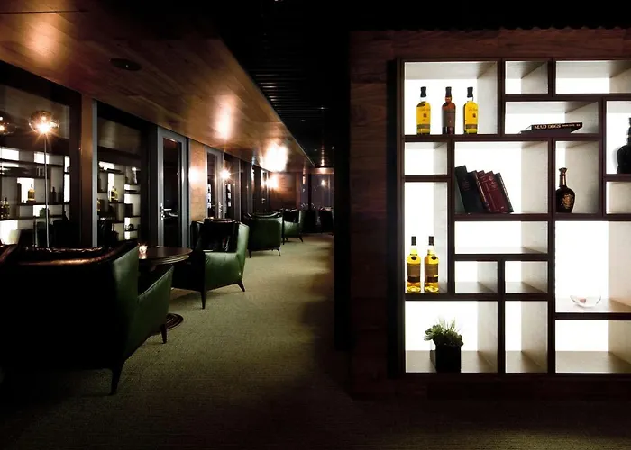 Banyan Tree Club & Hotel 5*