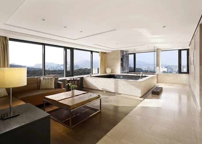 Banyan Tree Club & Seoul