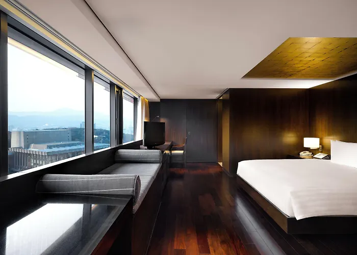 Banyan Tree Club & Hotel 5*